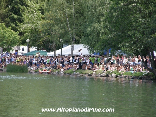 Il pubblico presente al Dragon Festival 2009 - Baselga di Pine'