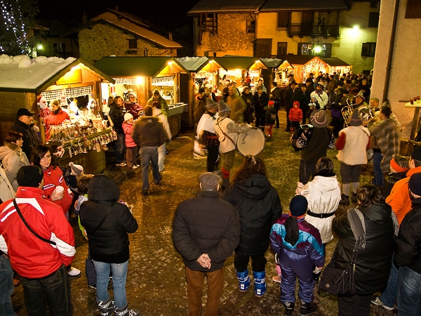 Mercatino di Natale 2009 - foto Arturo