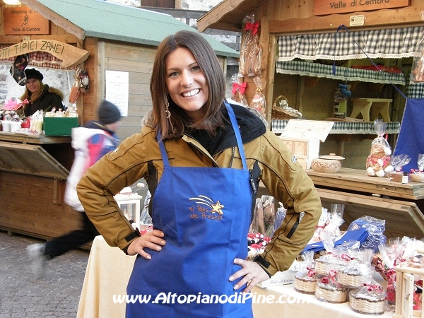 Barbara Pedrotti al Mercatino di Natale 2009 - El paes dei Presepi 2009