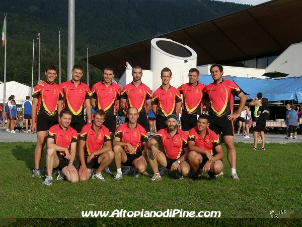 Il gruppo sportivo dei VVF di Baselga di Piné che ha partecipato alla Tut Piné 2009 