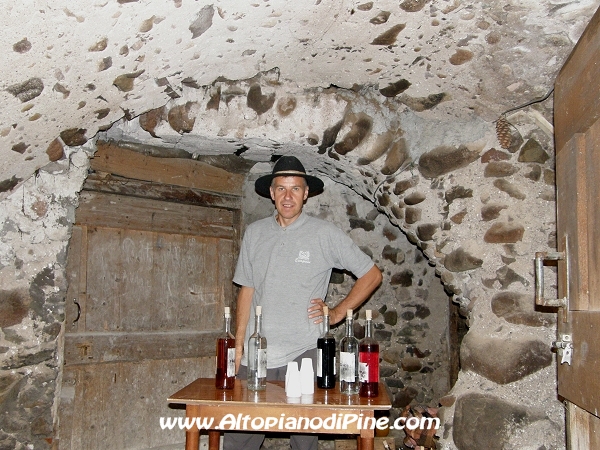 Grappa - Antichi Mestieri ai Fregoloti - Montagnaga Baselga di Piné  2009