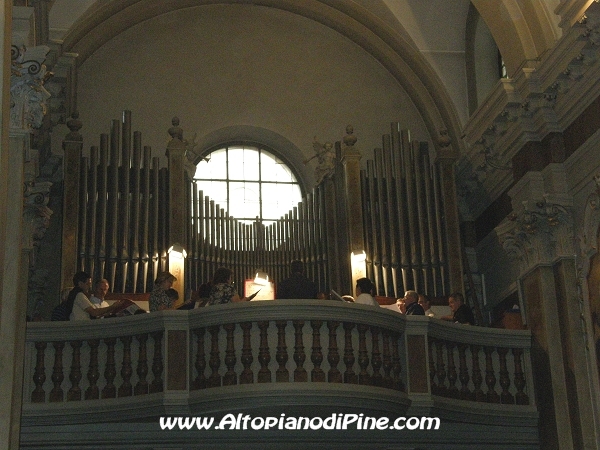 Il coro che ha accompagnato la S.Messa