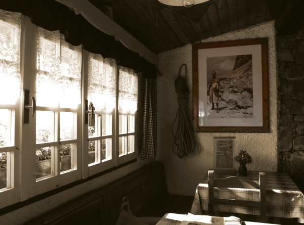 Interno del Rifugio Tonini