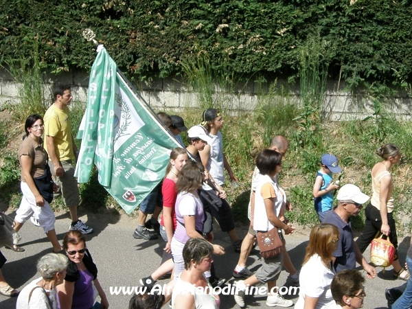 Lo stendardo delle scuole dell'Altopiano - Festa Patronale Madonna di Piné 2009