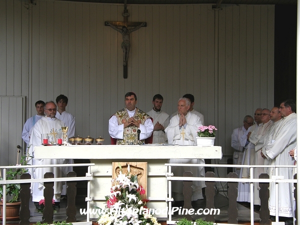 Momenti della celebrazione nel Prato della Comparsa - Festa Patronale Madonna di Piné 2009
