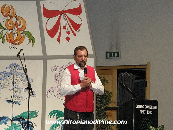 Mattia presentatore della serata - Festa Patronale Madonna di Piné 2009
