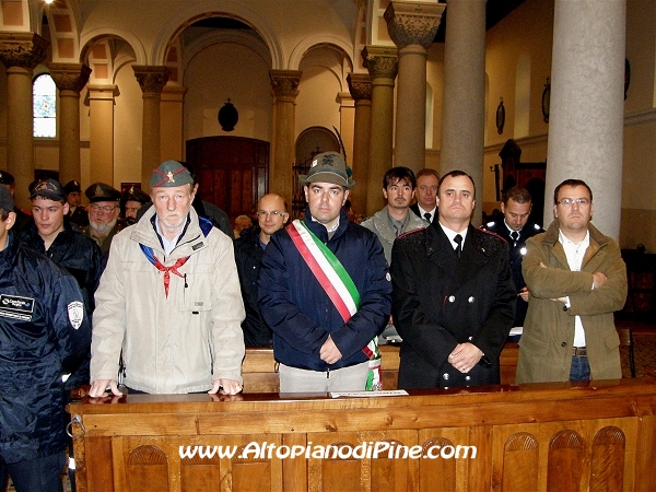 Il presidente del Consiglio Comunale Alfonso Giovannini, il Sindaco Ugo Grisenti ed altre autoritá