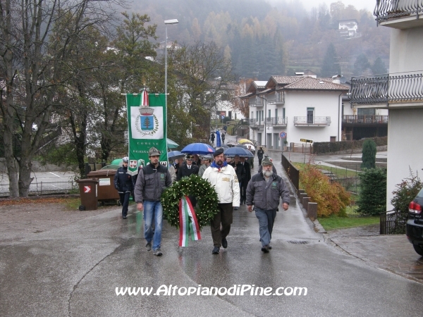 La pioggia che ha accompagnato il corteo