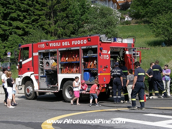 Mezzi dei VVF Baselga