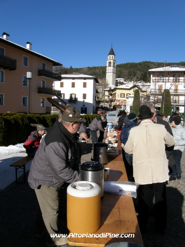 Rinfresco curato dagli Alpini di Baselga