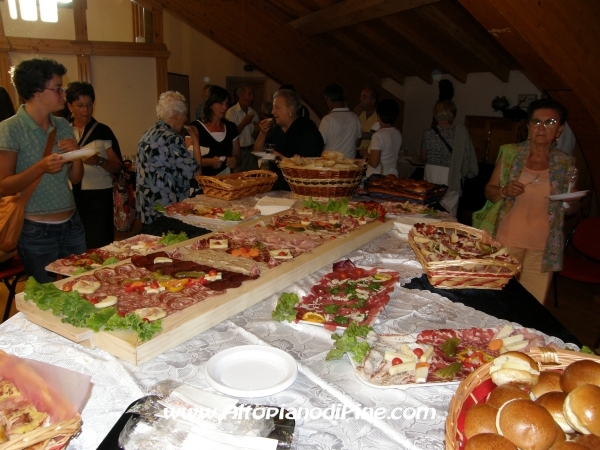 Rinfresco offerto dal coro Santa Giuliana di Sternigo