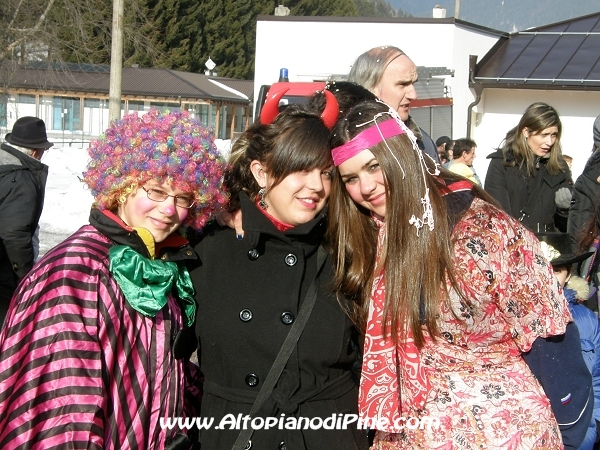 Carneval Bedolero 2010 - tre amiche in maschera 