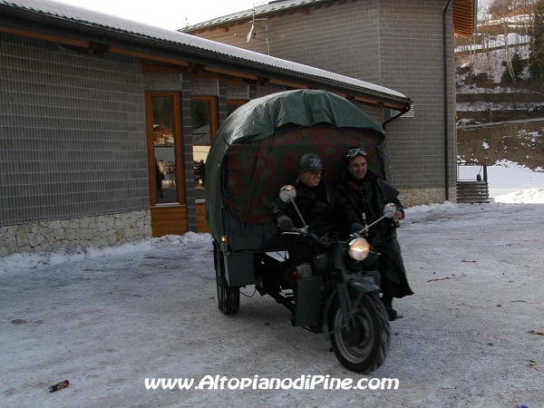 Carneval Bedolero 2010 - militari in azione