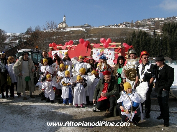 Carneval Bedolero 2010 - alcune delle maschere del carro cupido