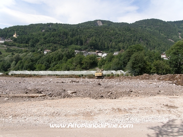 Materiale franoso sui prati a monte del maneggio