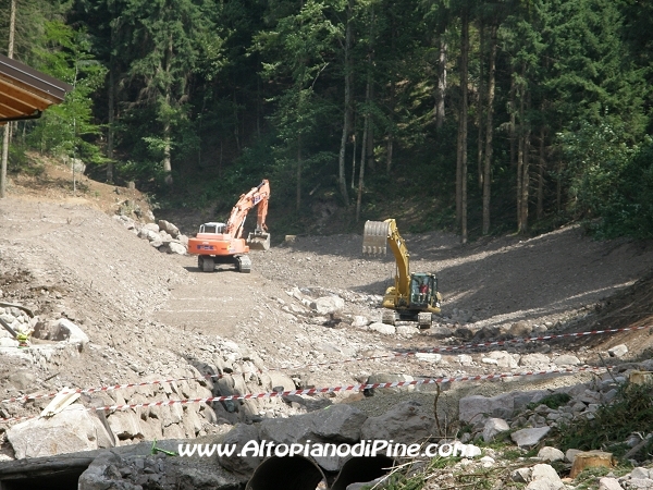 Lavori nell'alveo del torrente
