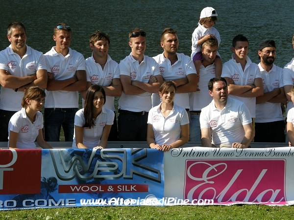 Dragonboat Piné - foto di gruppo 2010
