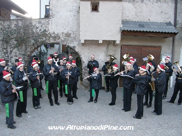 Gruppo Bandistico Folk Pinetano - El paes dei Presepi 2009
