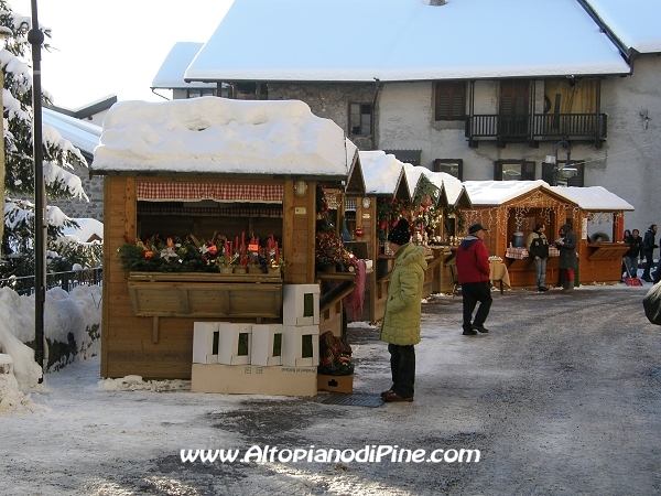 Mercatino di Natale di Piné 2010 - El paes dei Presepi 2010