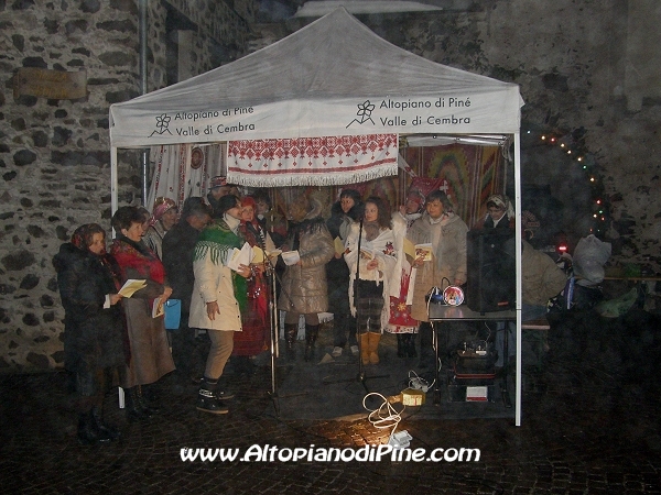 Coro dell'Associazione Rasom Ucraini Trentini - El paes dei Presepi 2010