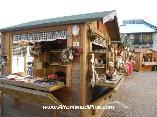 Mercatino di Natale di Piné 2010 - El paes dei Presepi 2010
