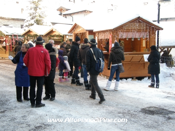Mercatino di Natale di Piné 2010 - El paes dei Presepi 2010