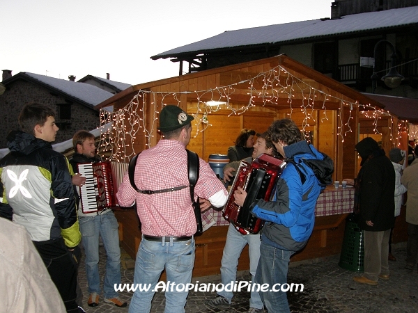 Mercatino di Natale di Piné 2010 - El paes dei Presepi 2010