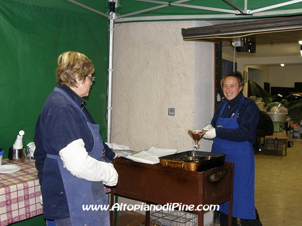 Mercatino di Natale di Piné 2010 - El paes dei Presepi 2010