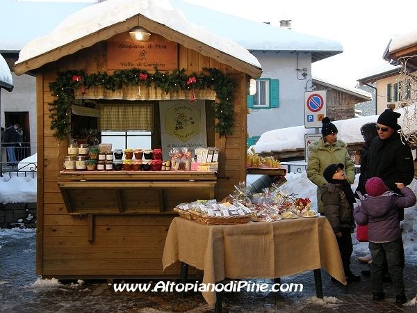 Mercatino di Natale di Piné 2010 - El paes dei Presepi 2010