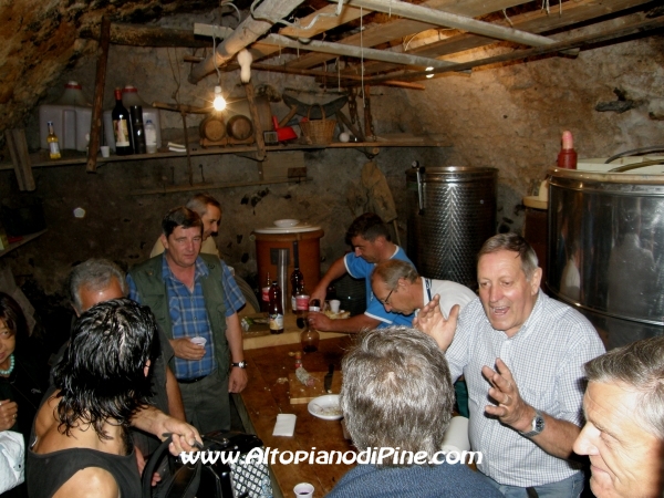 Una delle cantine aperte - Antichi Mestieri ai Fregoloti - Montagnaga Baselga di Piné  2010