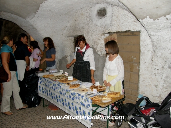 Torte - Antichi Mestieri ai Fregoloti - Montagnaga Baselga di Piné  2010