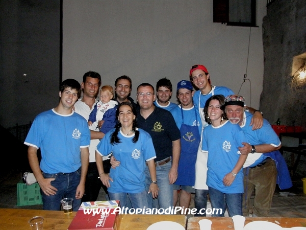 Alcuni volontari del Circolo Ricreativo di Montagnaga - Antichi Mestieri ai Fregoloti - Montagnaga Baselga di Piné  2010