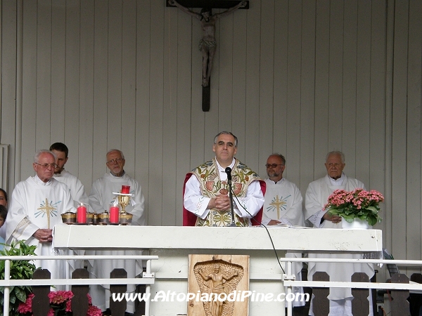 Festa Patronale Madonna di Piné 2010 - i celebranti la S. Messa