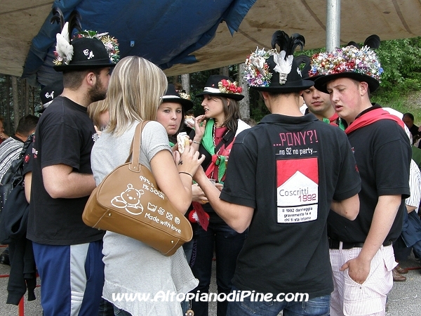 Festa Patronale Madonna di Piné 2010 - Coscritti 1992 - il 1992 danneggia gravemente te e chi ti sta intorno