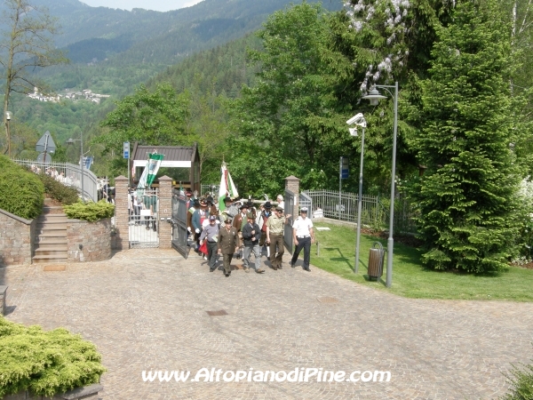 Festa Patronale Madonna di Piné 2010 - il passaggio per il centro di Montagnaga