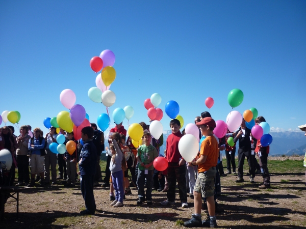 Pronti per lanciare? - Palloncini per la Pace - Rifugio Tonini 2010