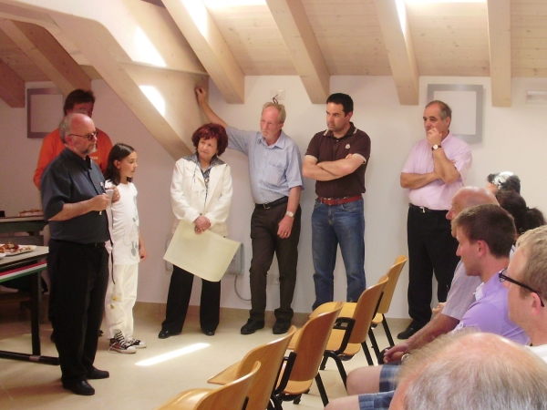 Benedizione della nuova sala pubblica frazionale - Rizzolaga Sant Antonio 2010 - foto Paola Plancher