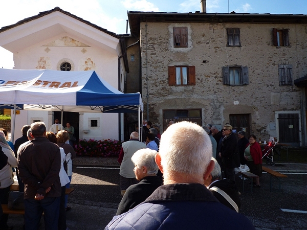 Momenti della celebrazione religiosa - foto Lucio Visentin