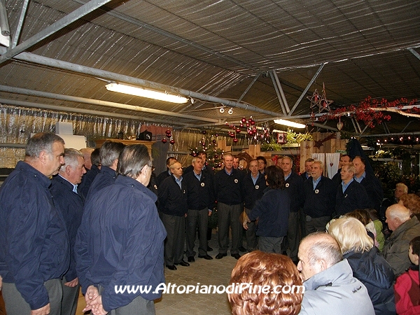 Floricoltura Ioriatti - Concerto in Serra del coro Abete Rosso - dicembre 2011