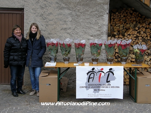Volontarie dell'AIL - El paes dei Presepi 2011