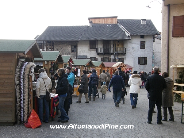 Mercatino di Natale di Piné 2011 - El paes dei Presepi 2011
