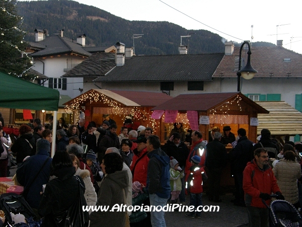Mercatino di Natale di Piné 2011 - El paes dei Presepi 2011