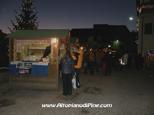 Mercatino di Natale di Piné 2010 - El paes dei Presepi 2010