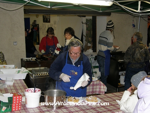 Mercatino di Natale di Piné 2010 - El paes dei Presepi 2010