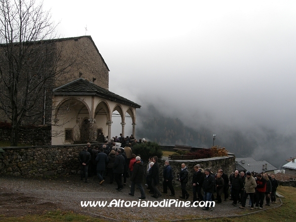 L'arrivo in chiesa della processione in onore di Santa Barbara 2011 - San Mauro
