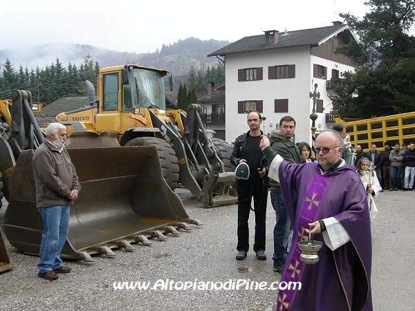 La benedizione dei mezzi - Festa Santa Barbara 2011 - San Mauro