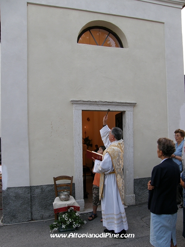 La benedizione della Chiesa del Valt