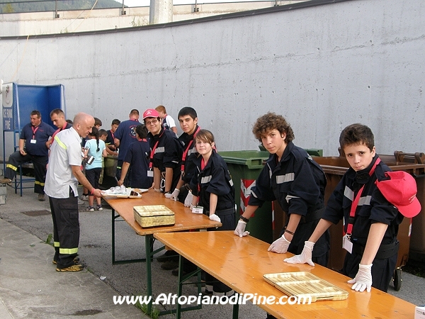 Raccolta differenziata - allievi di Pergine Valsugana
