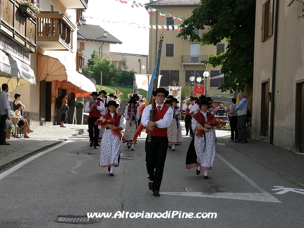 Sfilata 12 campeggio allievi Vigili del Fuoco Volontari 2012