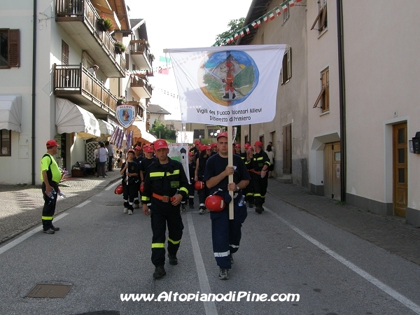 Sfilata 12 campeggio allievi Vigili del Fuoco Volontari 2012